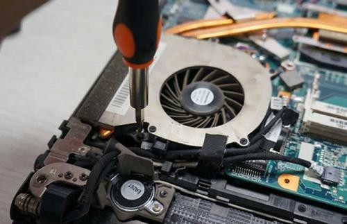 飞行堡垒8风扇噪音处理方案